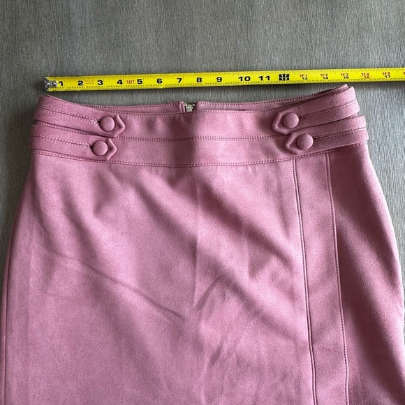 White House Black Market Blush Mini Skirt - Picture 7 of 9